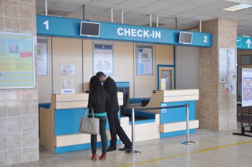 GROAZĂ ÎN AER! Un avion care trebuia să aterizeze pe Aeroportul Henri Coandă, redirecționat către Kogălniceanu